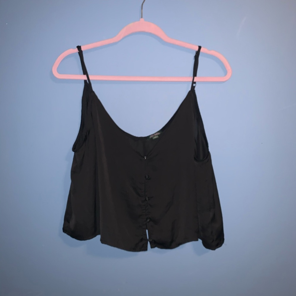 🖤 size XL black cropped tank!